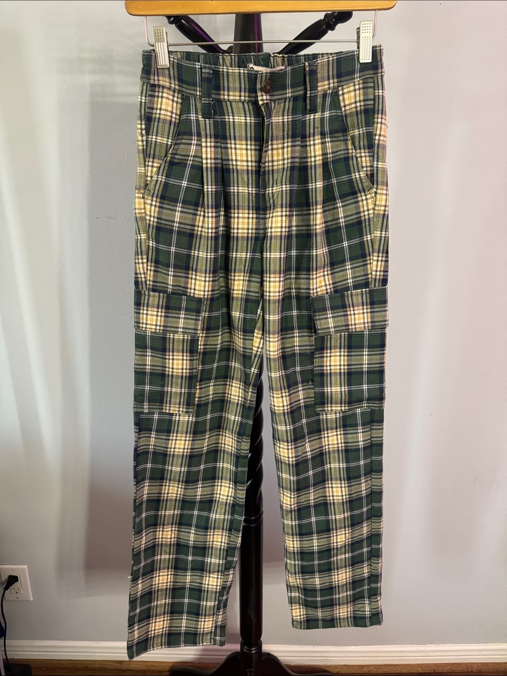 Green Plaid Cargo Pants 17.1.B.3